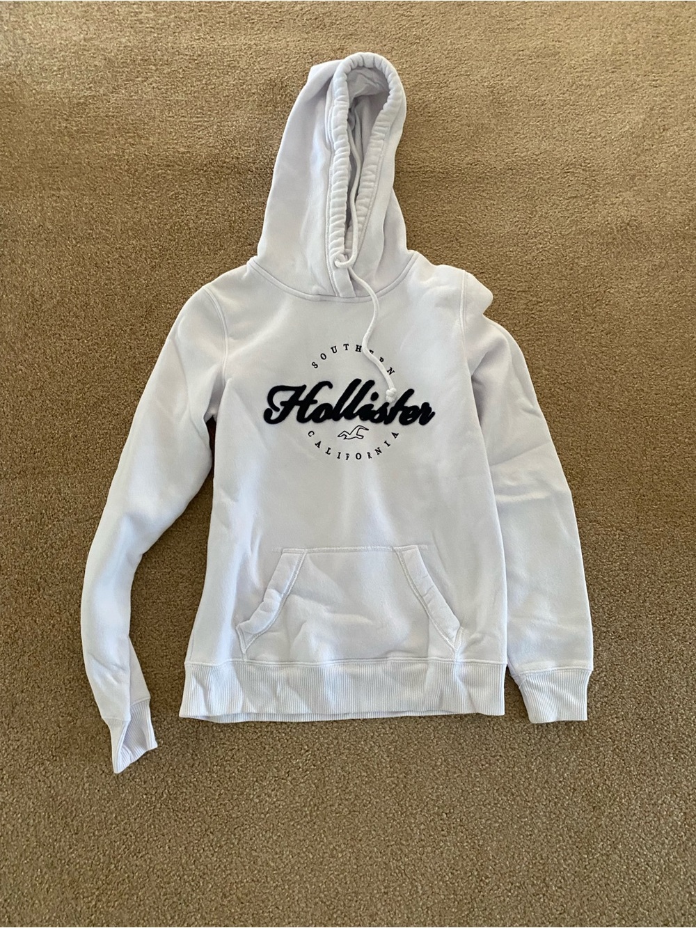 Hollister Logo Pullover Hoodie in White XS